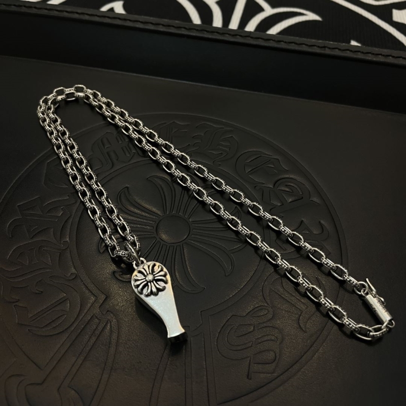Ch*0me He**ts necklaces